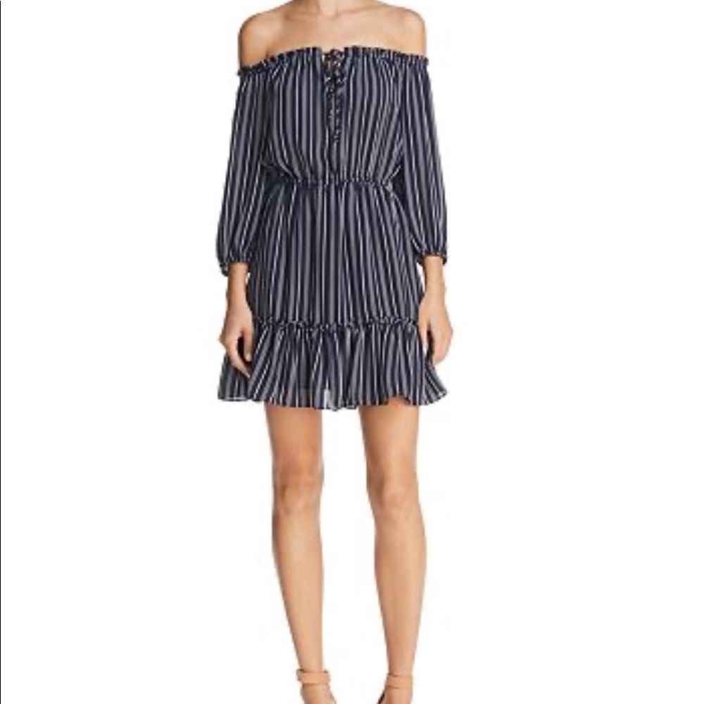 Off Shoulder BB Dakota Dress XS